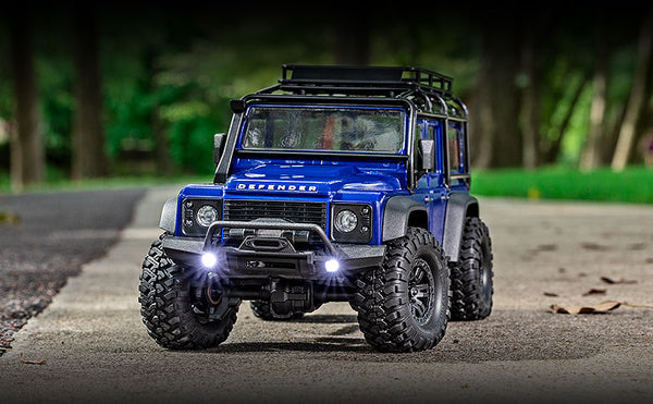 RED - 1/18 SCALE DEFENDER - RED